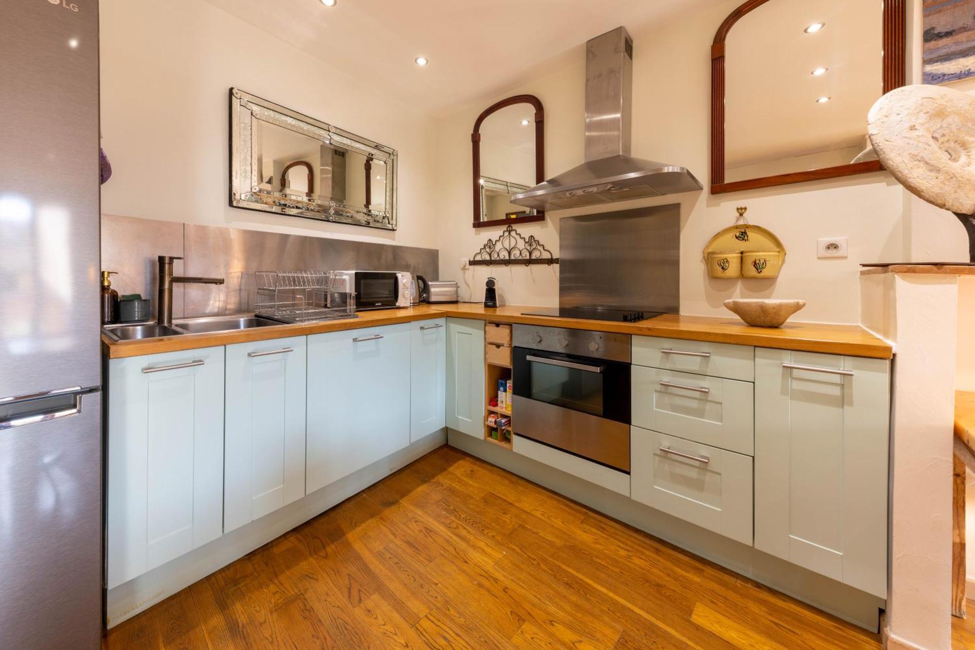Spacious And Bright Flat Close To The Beach : Heart Of Old Nice Buitenkant foto