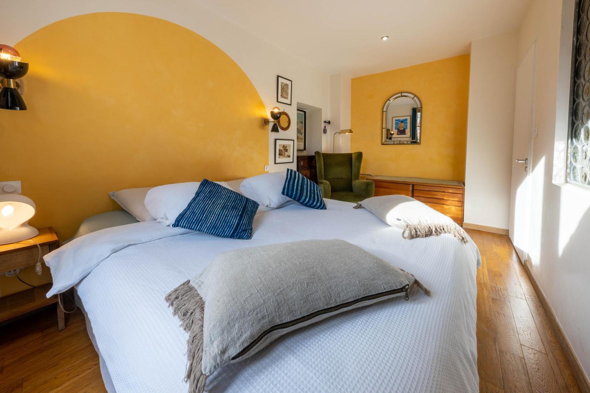 Spacious And Bright Flat Close To The Beach : Heart Of Old Nice Buitenkant foto